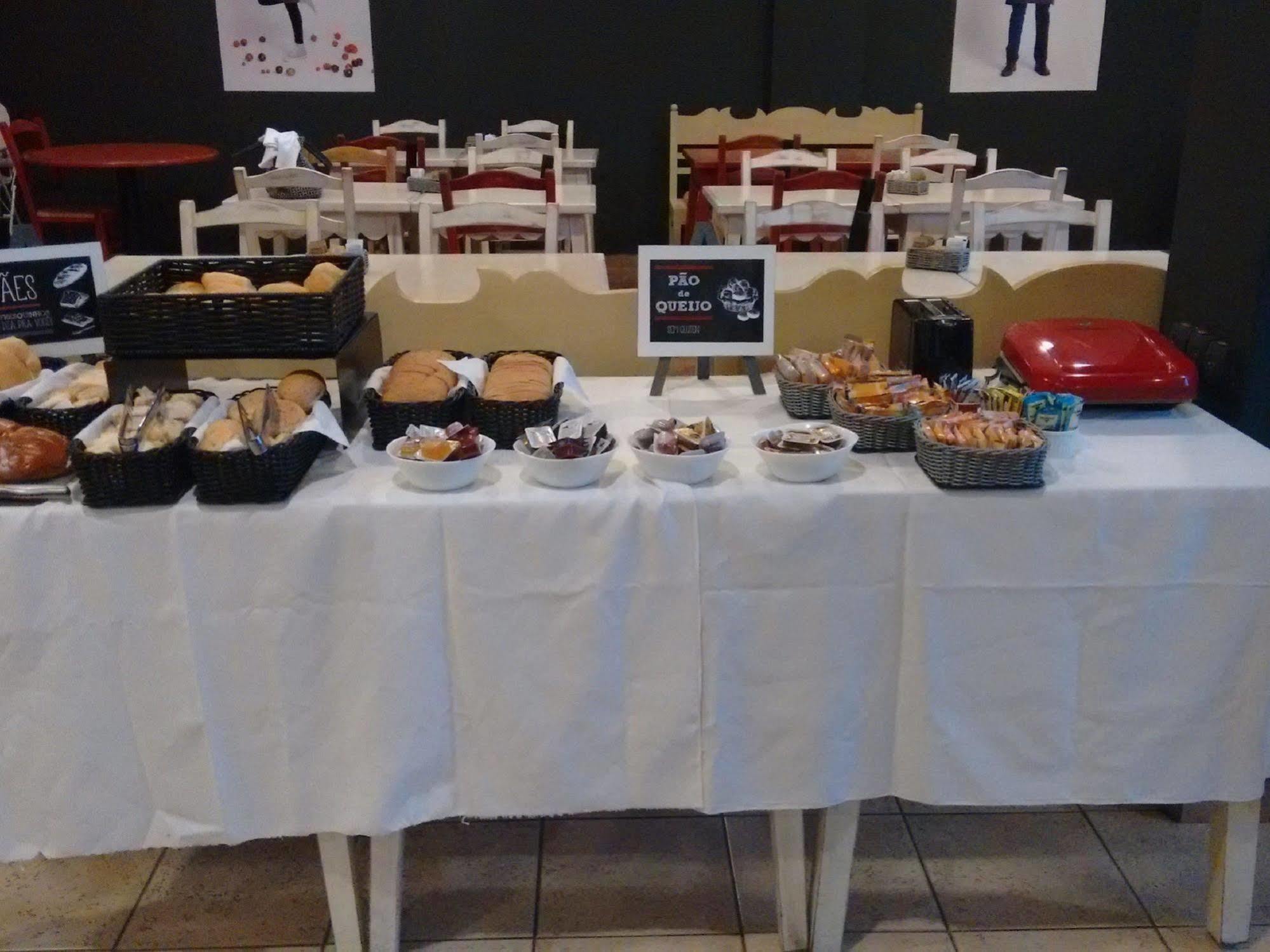 伊塔雅伊纳威甘特斯宜必思酒店 Itajaí 外观 照片