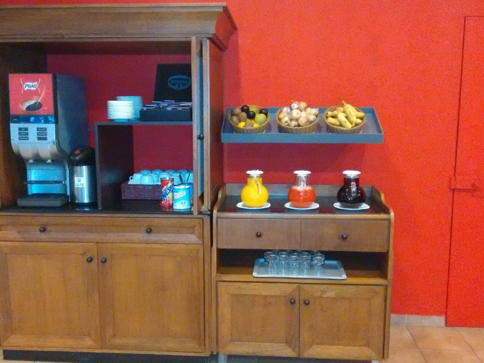 伊塔雅伊纳威甘特斯宜必思酒店 Itajaí 外观 照片