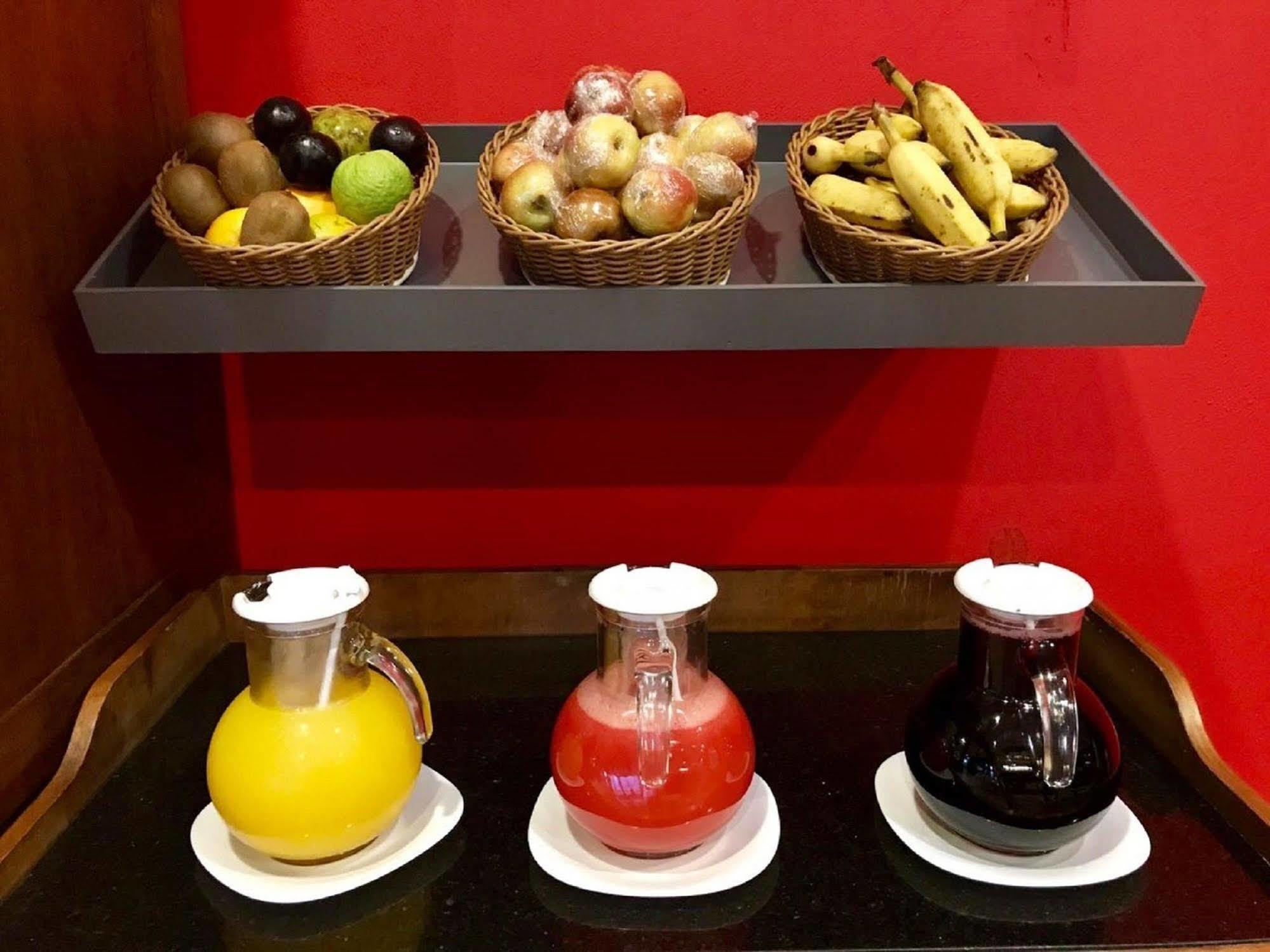 伊塔雅伊纳威甘特斯宜必思酒店 Itajaí 外观 照片