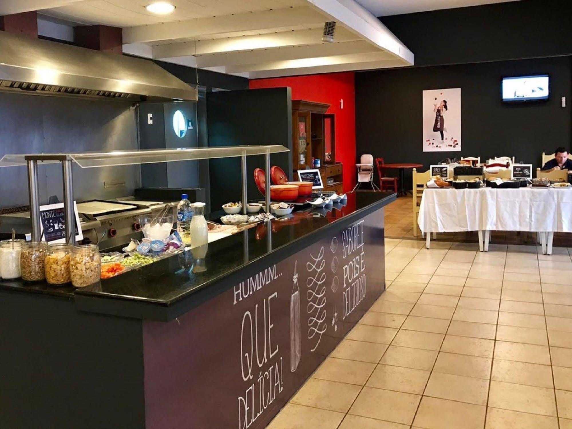 伊塔雅伊纳威甘特斯宜必思酒店 Itajaí 外观 照片