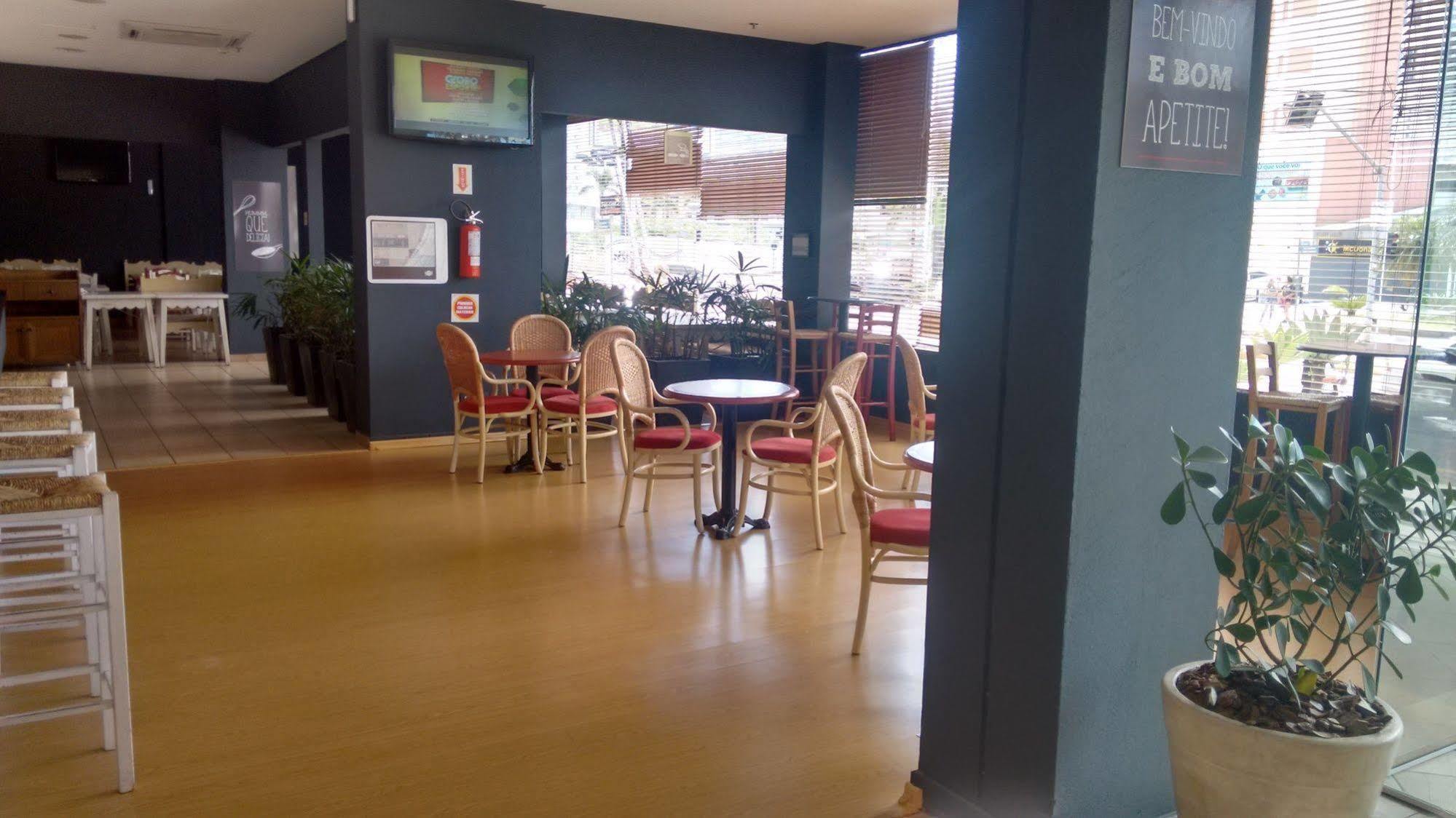 伊塔雅伊纳威甘特斯宜必思酒店 Itajaí 外观 照片